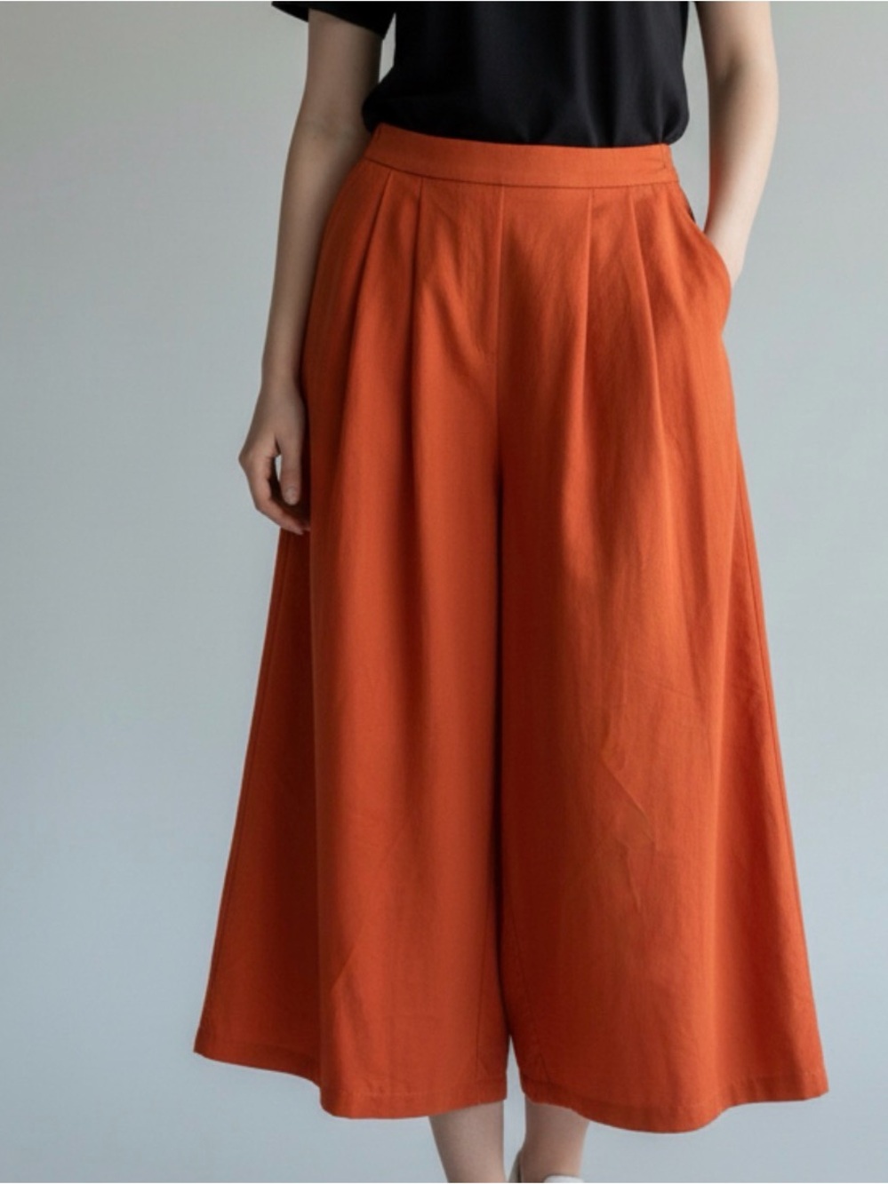 Wide-Leg Cropped Pants in Burnt Orange